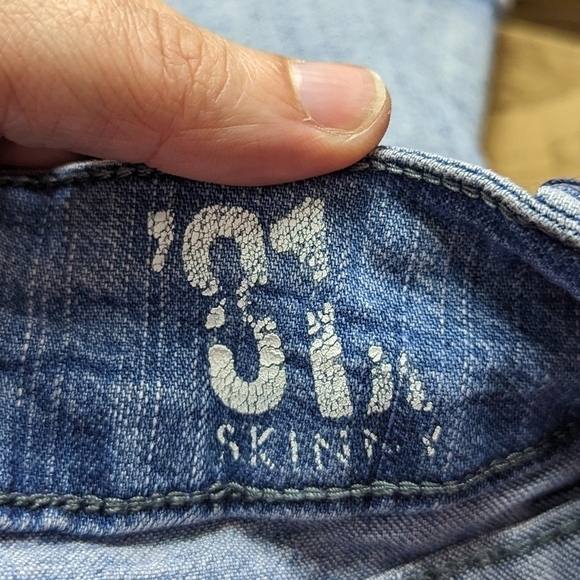 Hurley 81' Skinny Cut Off Shorts Sz EU 36 US 4 - Picture 14 of 15